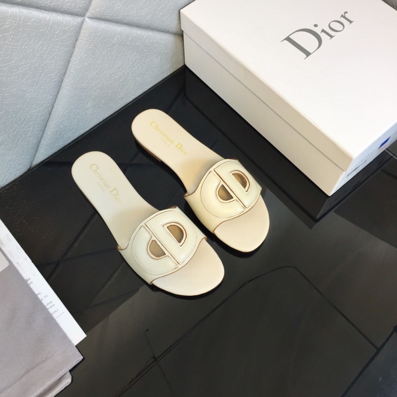 ch**an D*or slippers